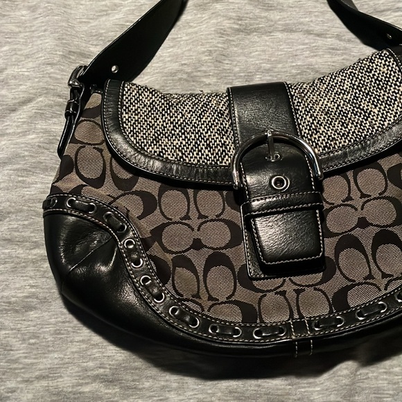 Coach signature C Jacquard and tweed boho purse. - Picture 4 of 5